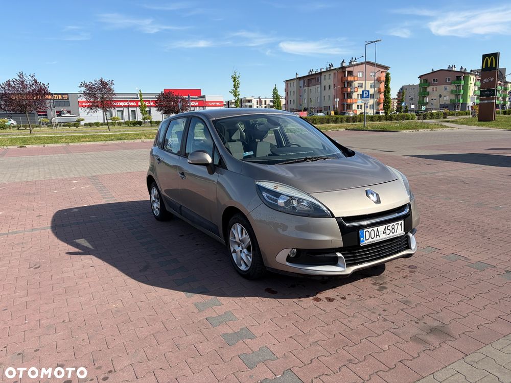 Renault Scenic 1.6 16V 110 TomTom Edition - 1
