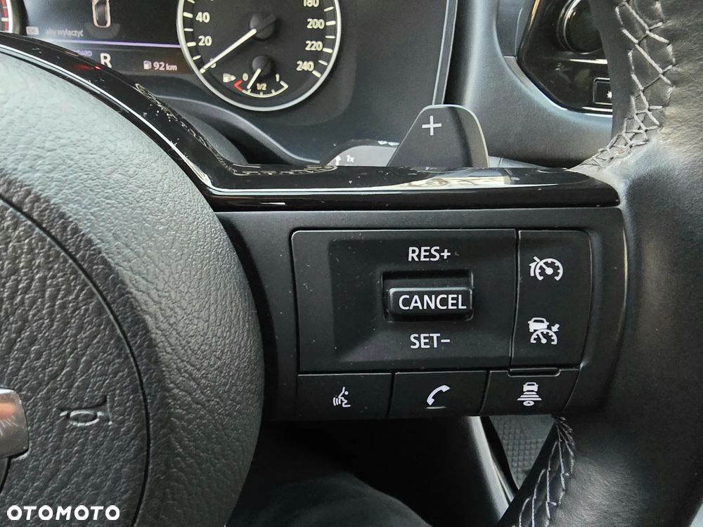 Nissan Qashqai 1.3 DIG-T Tekna DCT - 37