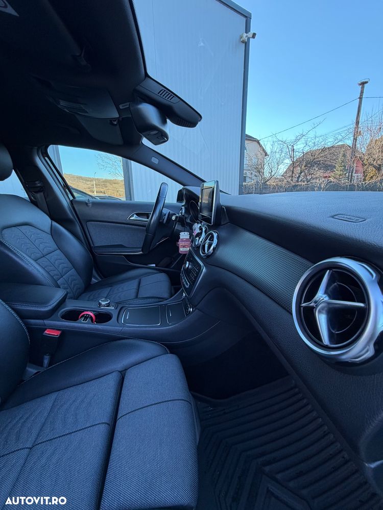 Mercedes-Benz GLA 180 7G-DCT Edition 1 - 11