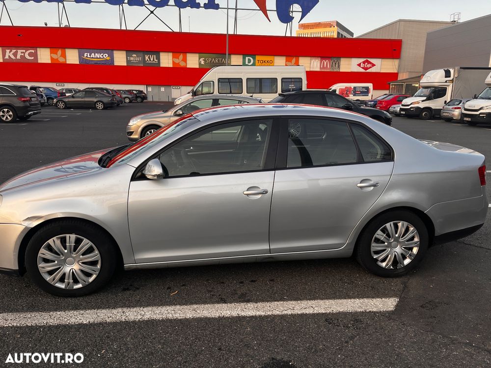 Volkswagen Jetta 1.6 TDI DPF Highline - 5