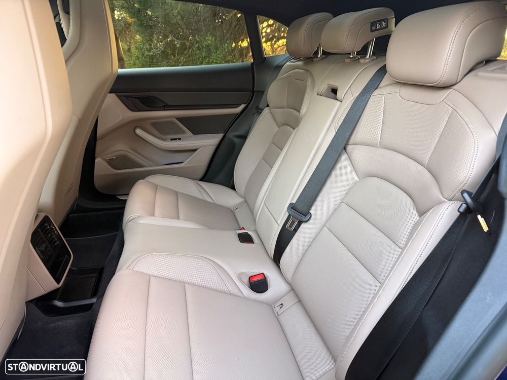 Porsche Taycan Sport Turismo 4S - 24