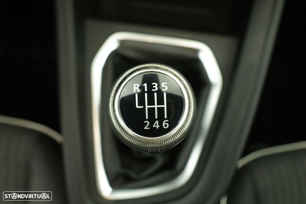 Mitsubishi Colt 1.0 MPI-T Launch Edition - 13