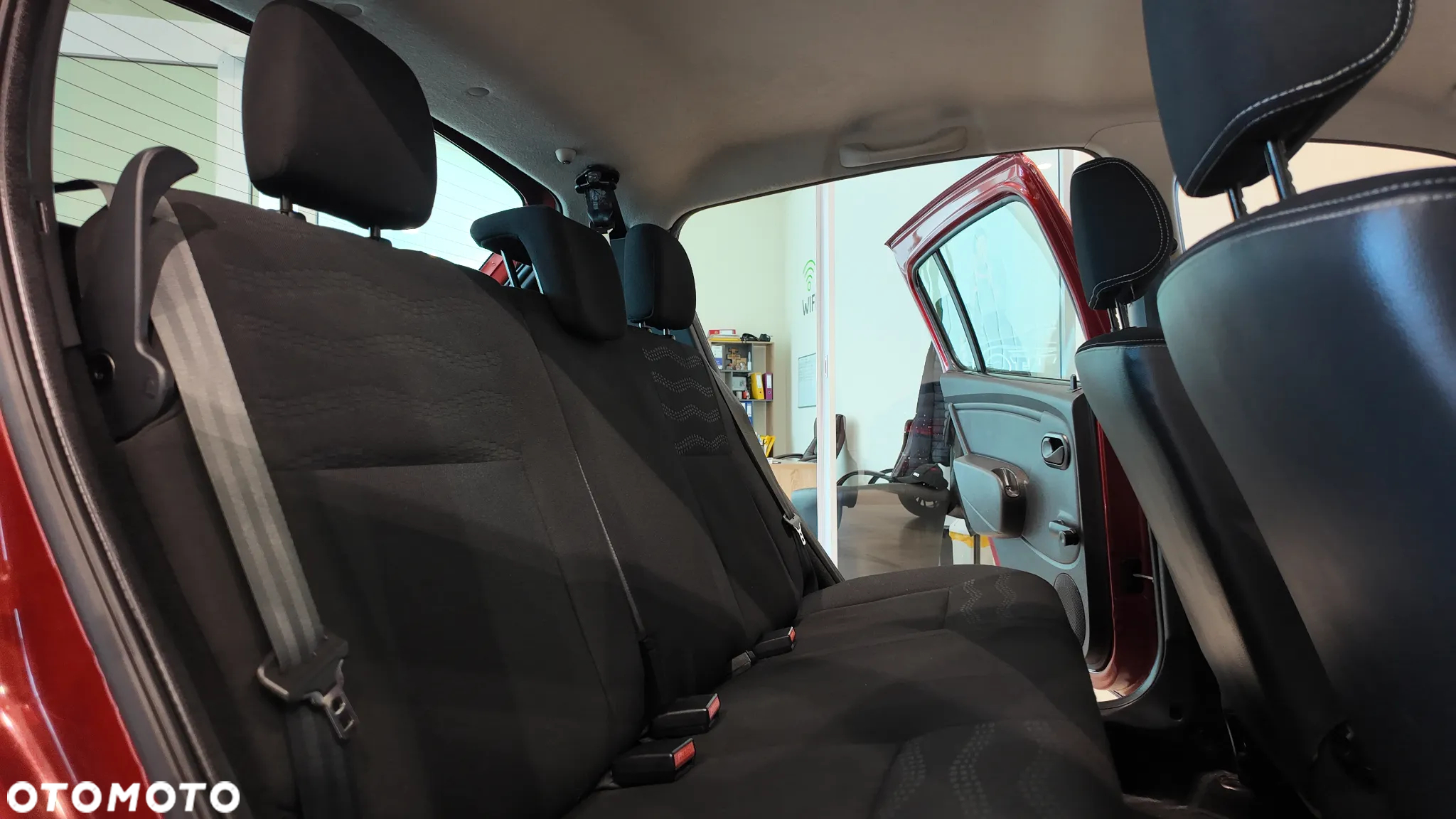 Dacia Sandero 1.6 MPI Laureate - 34