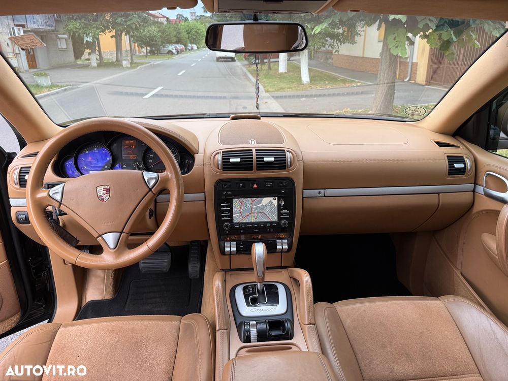 Porsche Cayenne 3.0 L V6 - 10