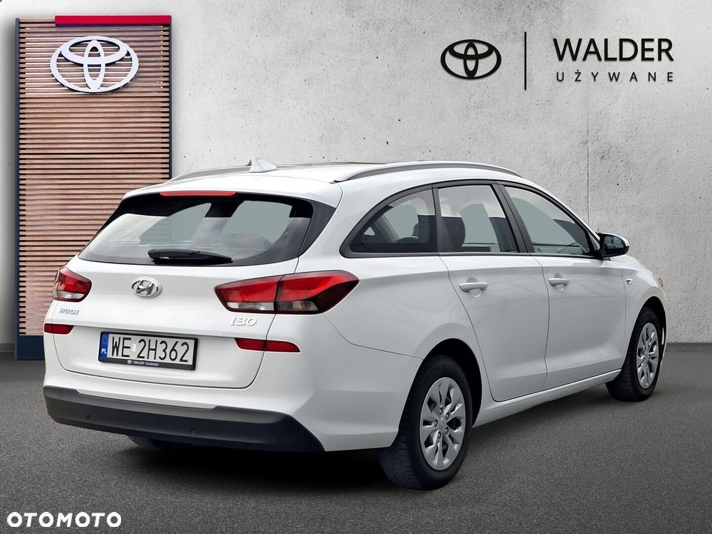 Hyundai i30 1.5 DPI Classic + - 6