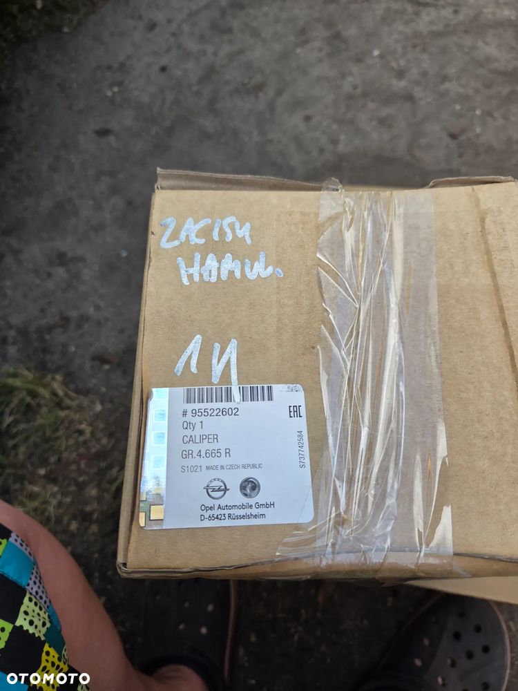 Zacisk hamulcowy lewy przód przedni Opel Astra J Mokka X Zafira C 95522602 1693226880 - 6