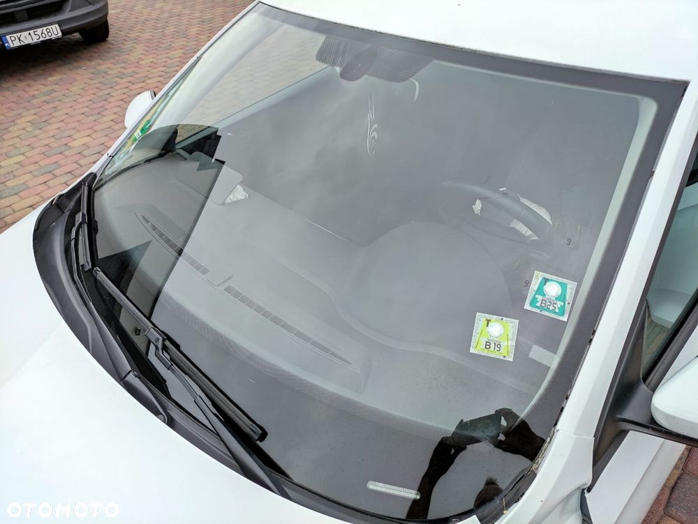 Skoda RAPID Spb 1.2 TSI Drive - 31