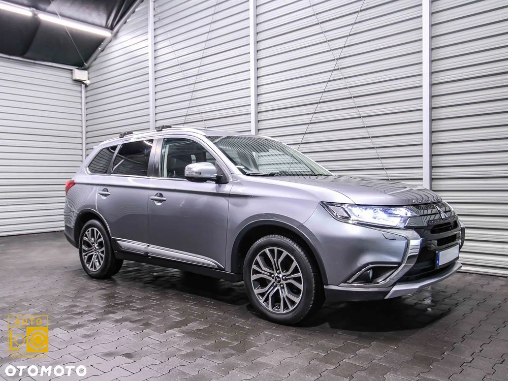 Mitsubishi Outlander 2.0 Instyle Navi 4WD CVT - 7