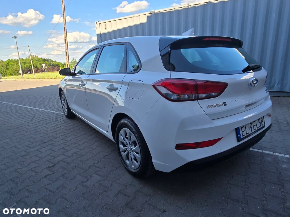 Hyundai i30 1.5 DPI Modern - 9
