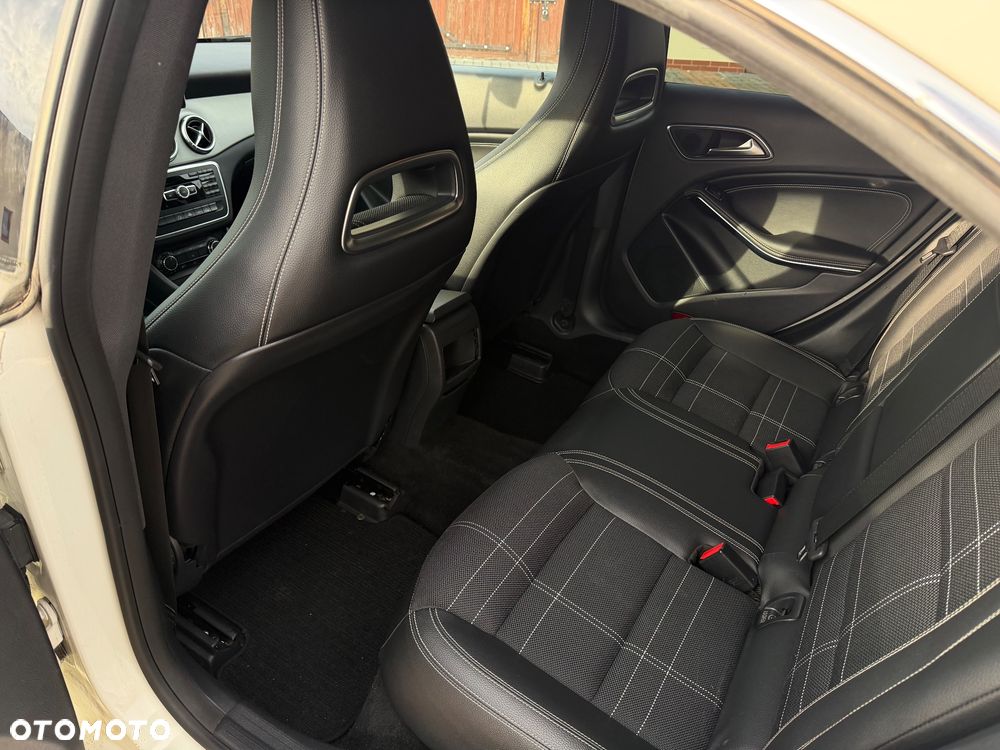 Mercedes-Benz CLA 220 d 7G-DCT AMG Line - 29