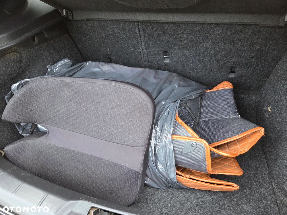 Volvo V40 T2 You - 22