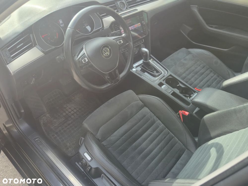 Volkswagen Passat - 23