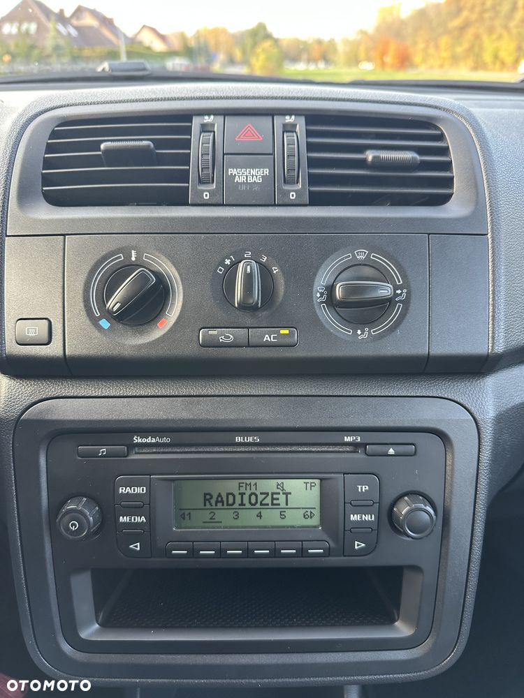 Skoda Fabia 1.2 HTP STYLE Edition - 16