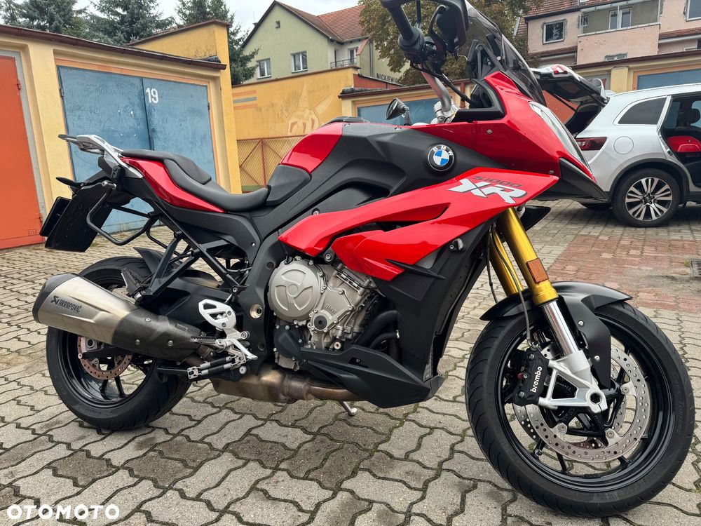 BMW XR - 19