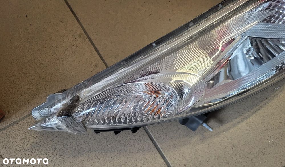 LAMPA LEWA PRZÓD NISSAN JUKE - 4