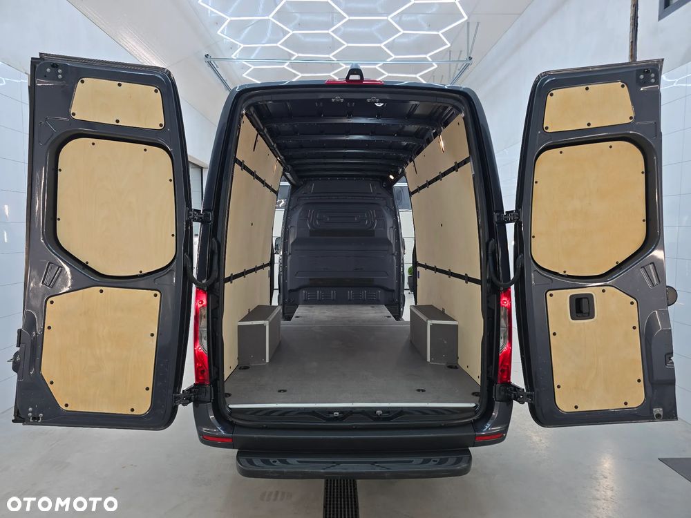 Mercedes-Benz SPRINTER 319 3.0 V6 CDI AUTOMAT 4,40Cm Długi SERWIS ASO MERCEDES-BENZ DO OSTATNIEGO km SALON PL FUL LED HIGH PERFORMANCE MBUX z ekranem dotykowym 10,25 cali SIEDZENIE KIEROWCY KOMFORTOWE, HYDRAULICZNE RESOROWANE PODGRZEWANA SZYBA PRZEDNIA TEMPOMAT KAMERA COFANIA LAKIER METALIK - 6