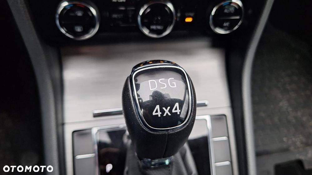 Skoda Superb 2.0 TDI SCR 4x4 Style DSG - 19