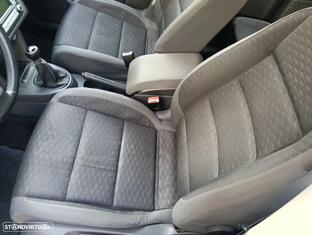 VW Touran 1.9 TDi Highline EC 7L - 19