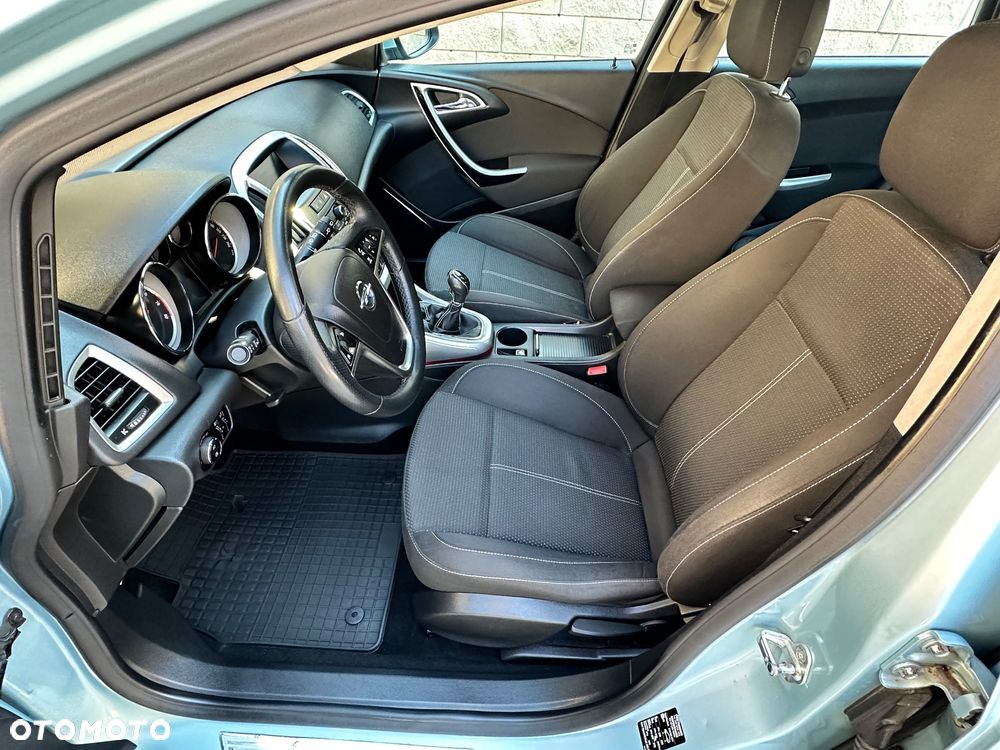 Opel Astra 1.4 T Cosmo - 18