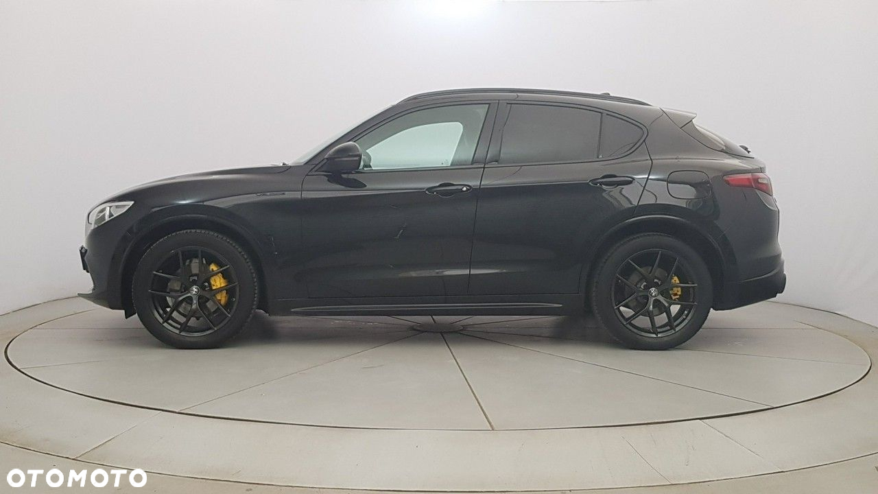 Alfa Romeo Stelvio - 4
