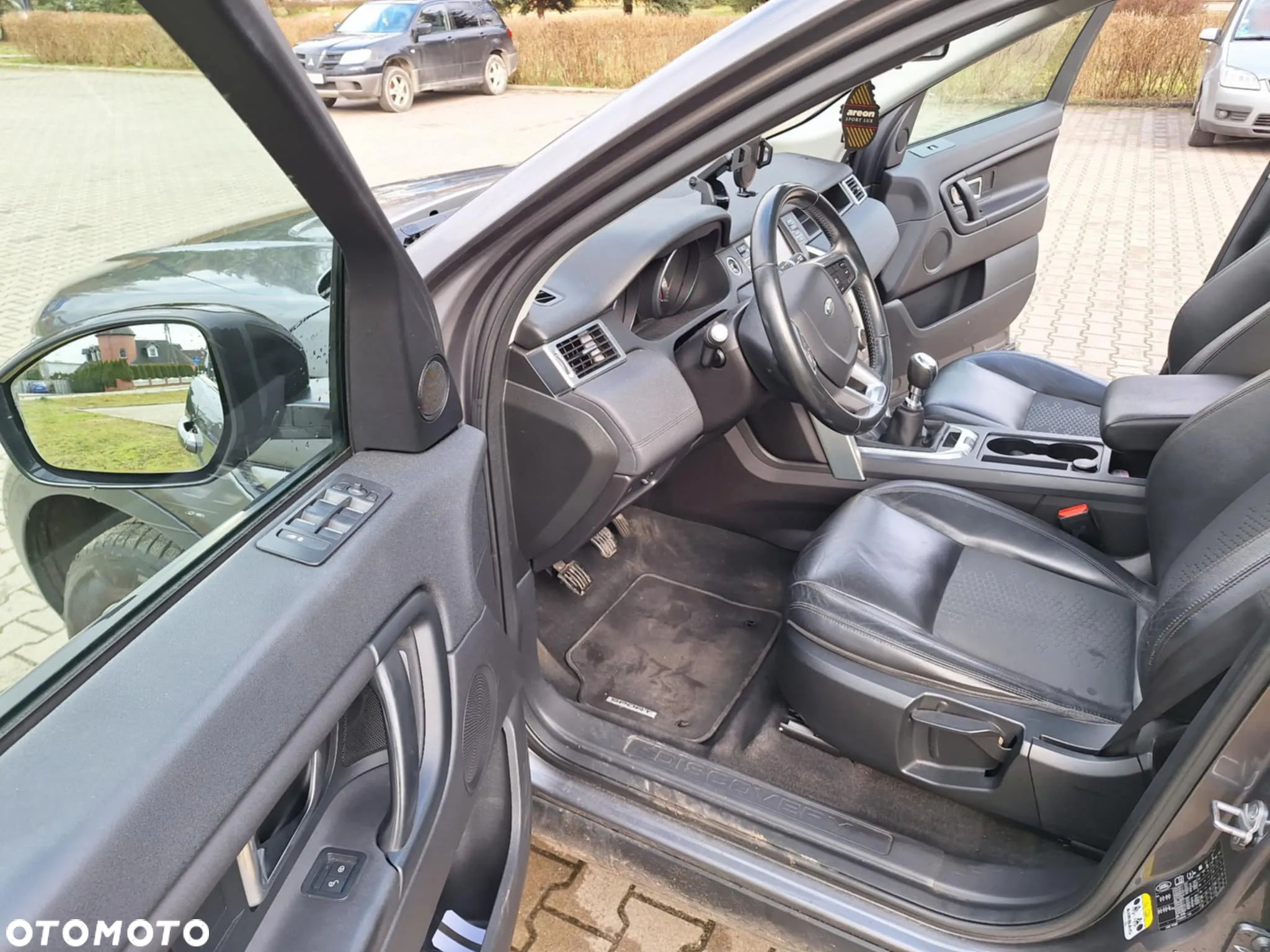 Land Rover Discovery Sport 2.0 TD4 SE - 12