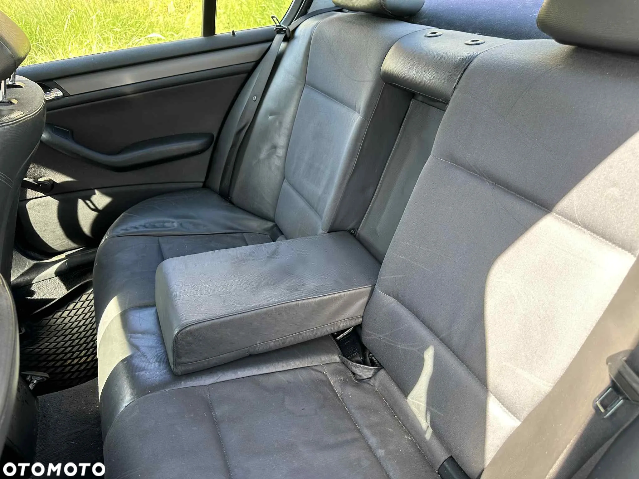 BMW Seria 3 325i - 14