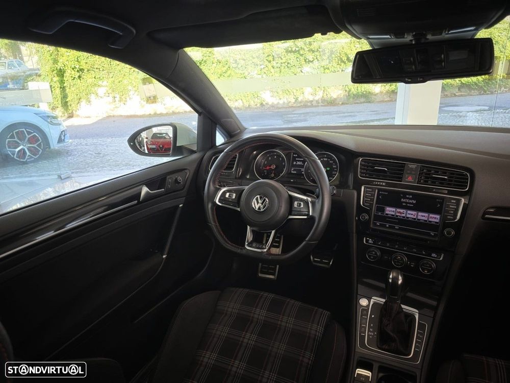 VW Golf 2.0 TSi GTi DSG - 33