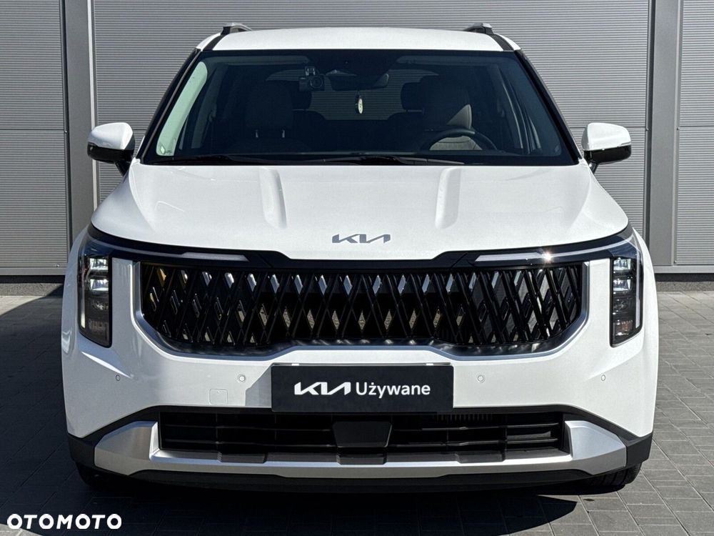 Kia Carnival - 4