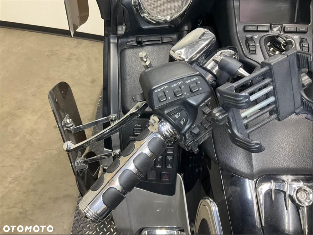 Honda GL - 23