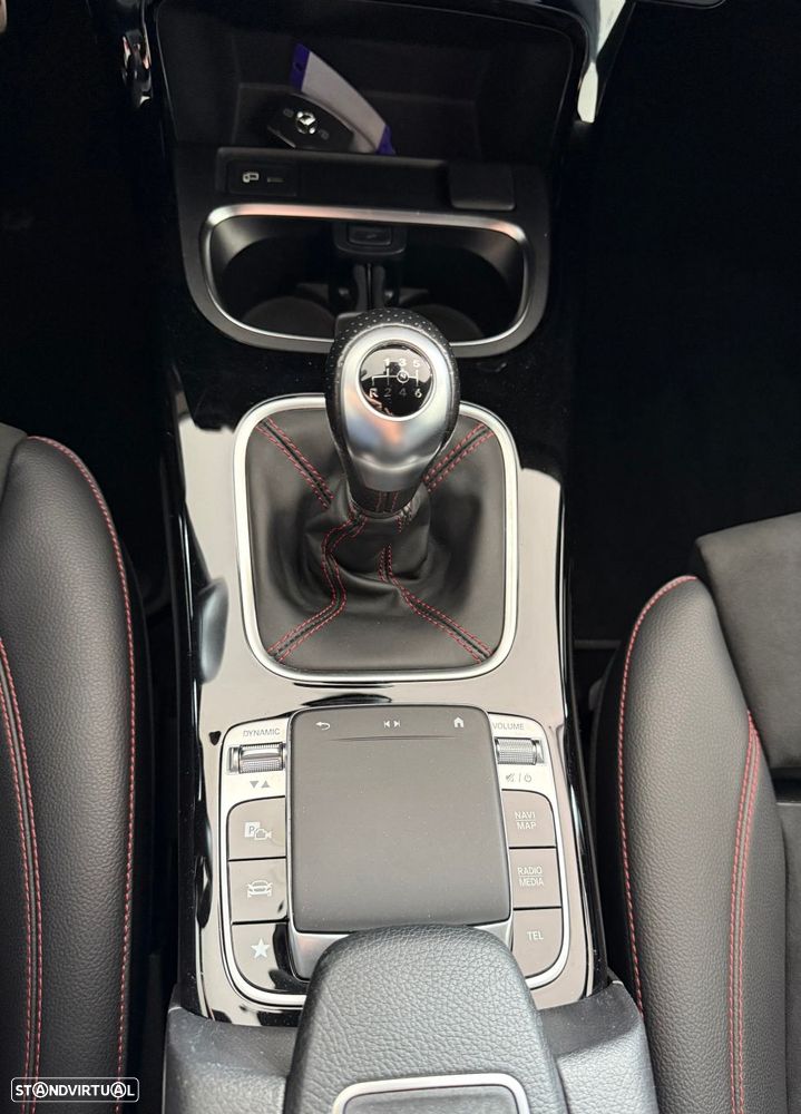 Mercedes-Benz CLA 180 d Shooting Brake AMG Line Aut. - 25