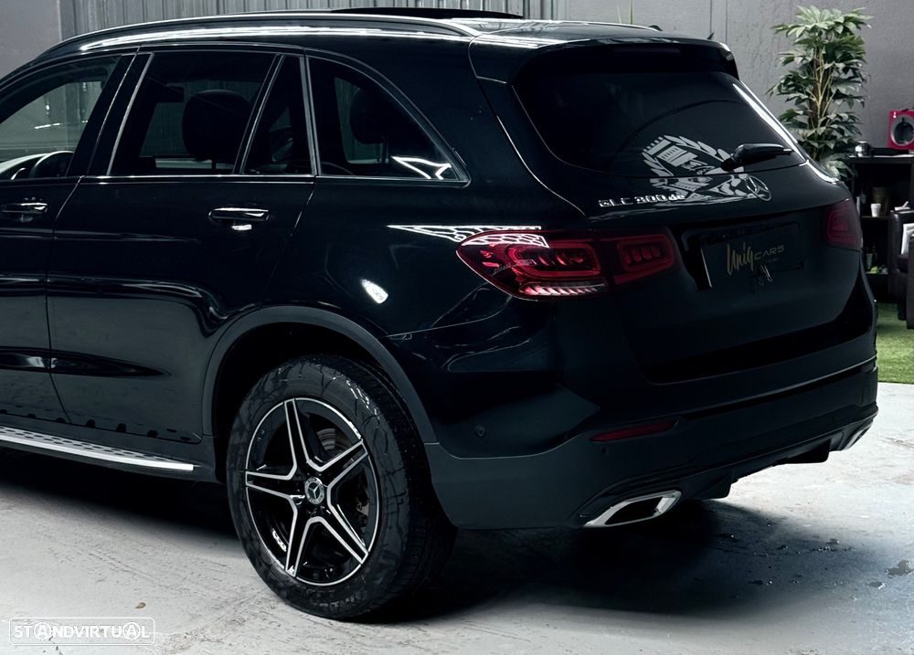 Mercedes-Benz GLC 300 de 4Matic 9G-TRONIC AMG Line - 24