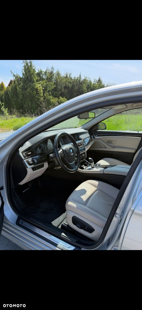 BMW Seria 5 528i xDrive Sport-Aut Luxury Line - 18