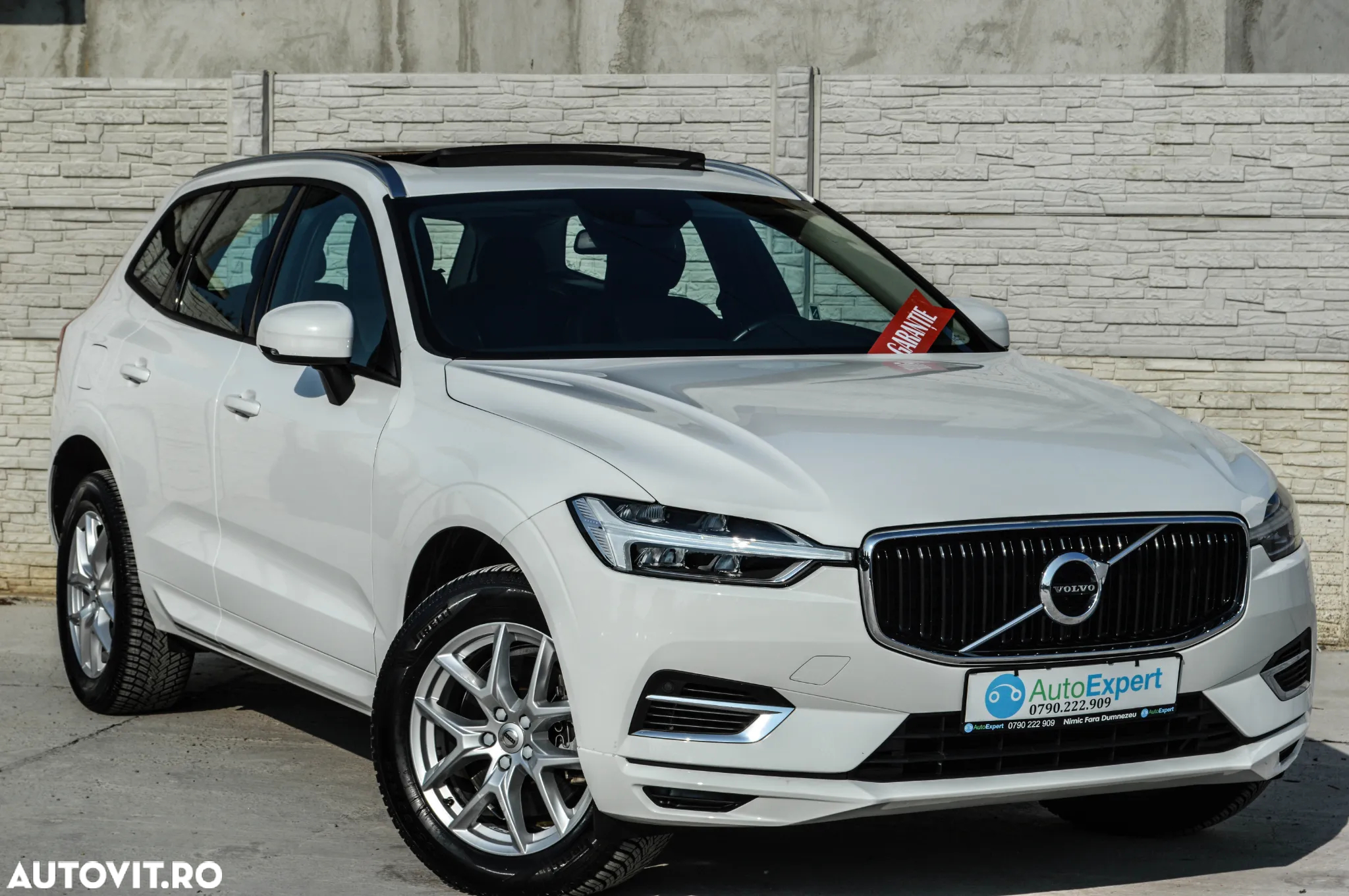 Volvo XC 60 T8 Twin Engine AWD Momentum - 2