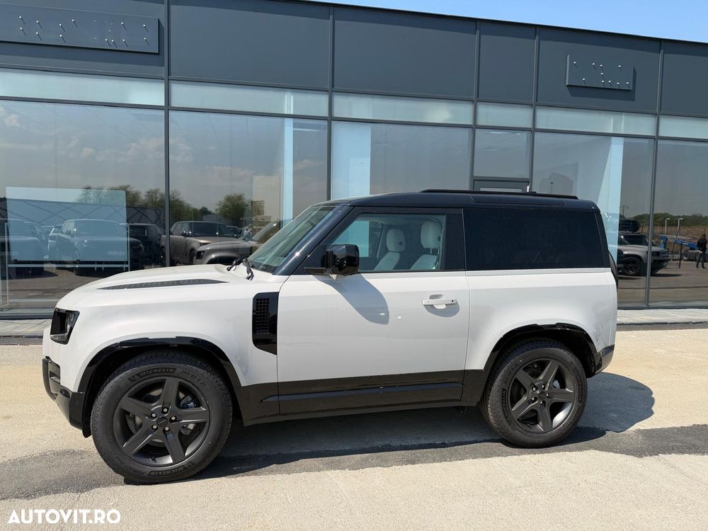 Land Rover Defender 90 3.0D 250 MHEV Hard Top X-Dynamic SE - 7