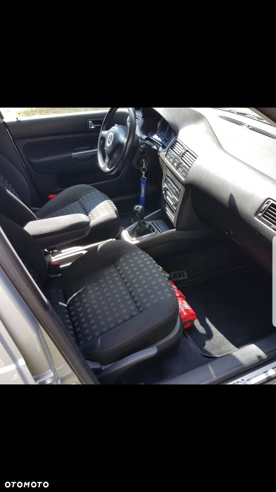 Volkswagen Bora 1.6 - 7