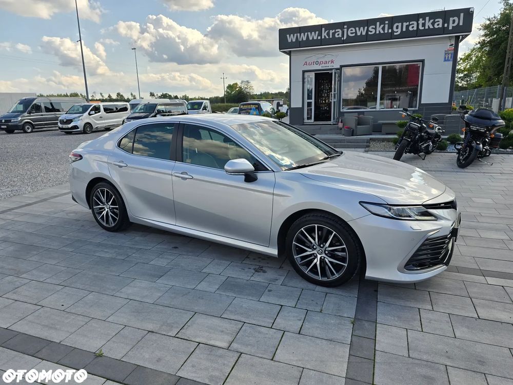 Toyota Camry 2.5 Hybrid Executive CVT - 2