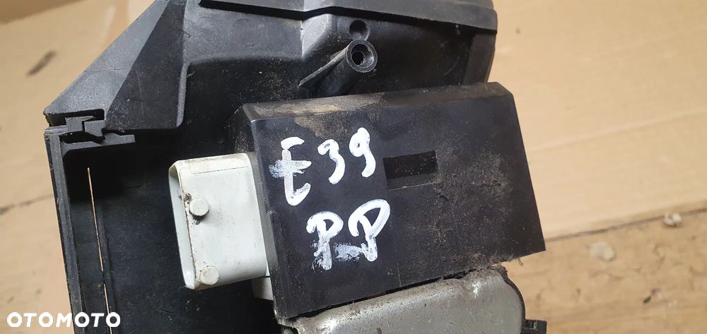 Zamek prawy przód BMW 5 E39 Europa 8352165 - 7