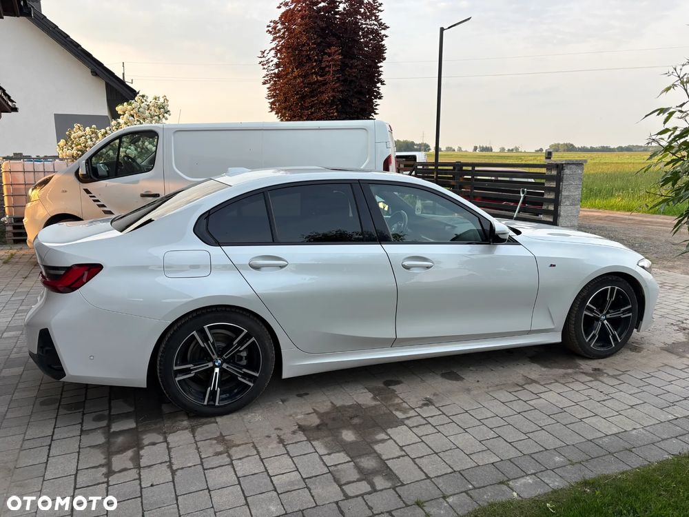 BMW Seria 3 318i M Sport - 4