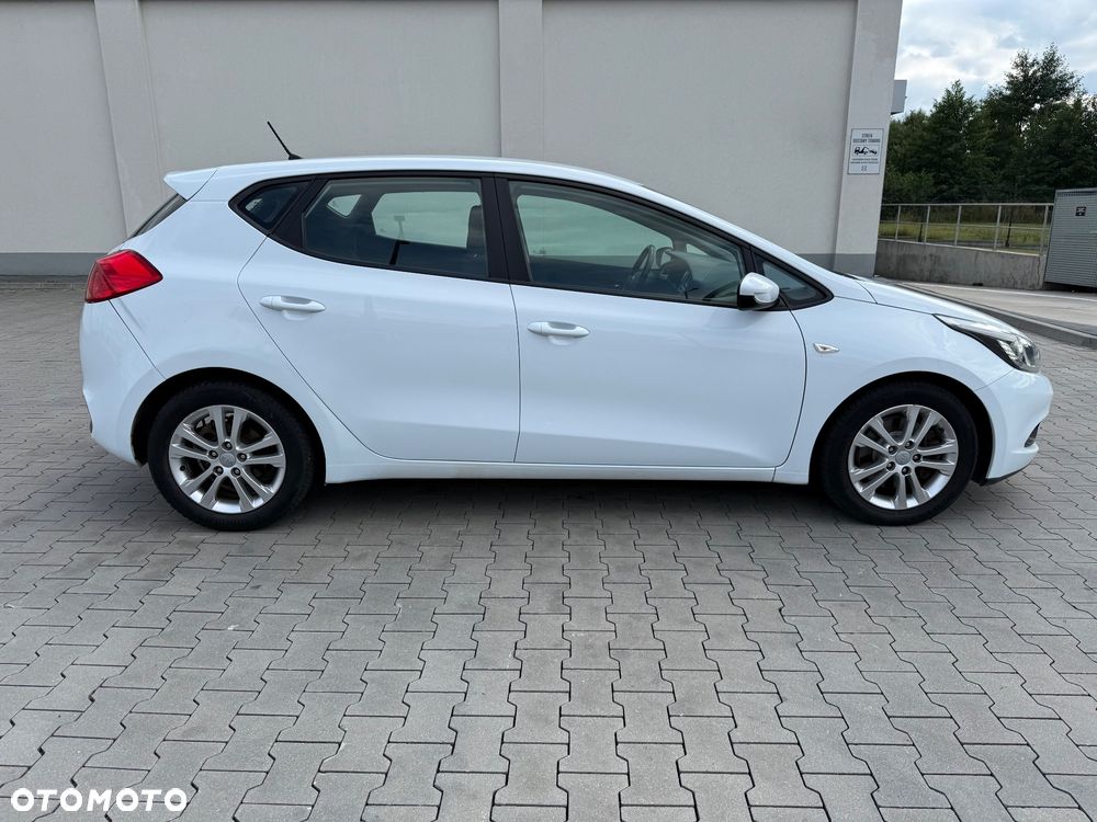 Kia Ceed - 4