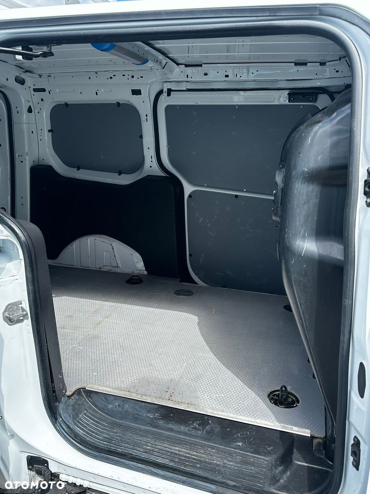 Ford Transit Connect - 10