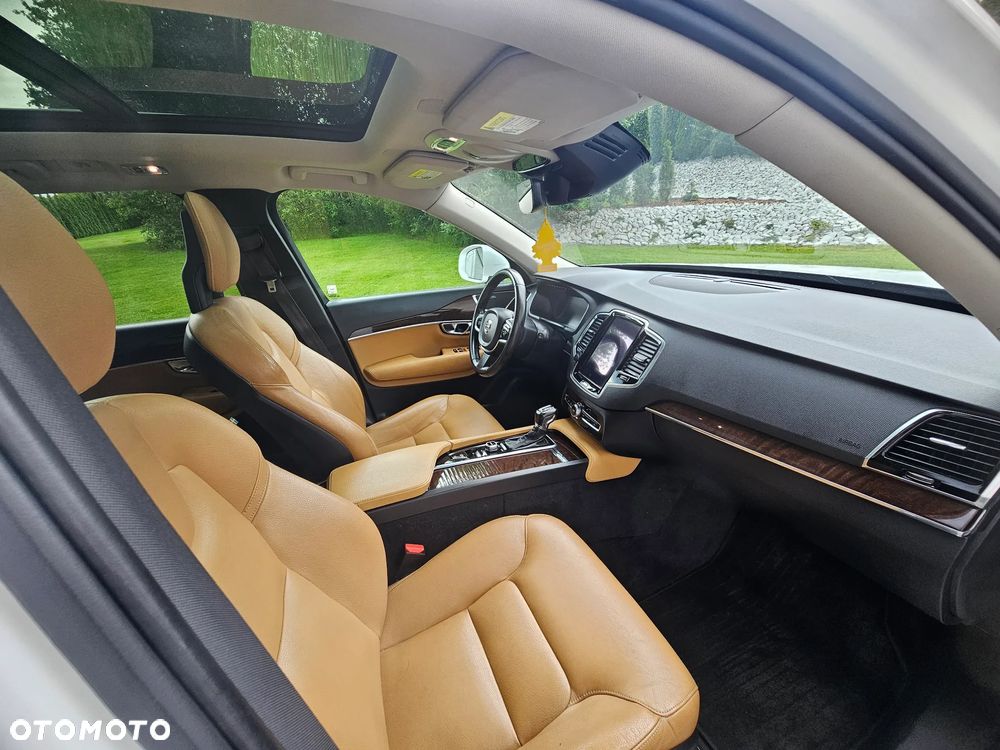 Volvo XC 90 T6 AWD Momentum 7os - 29