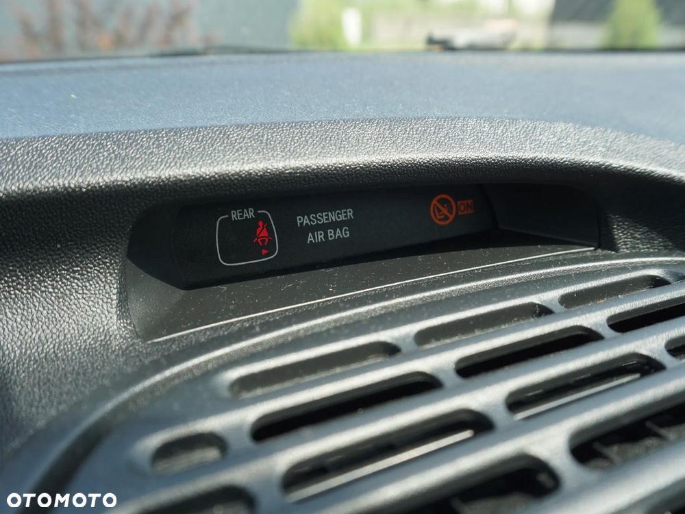 Toyota Aygo x-play touch - 25