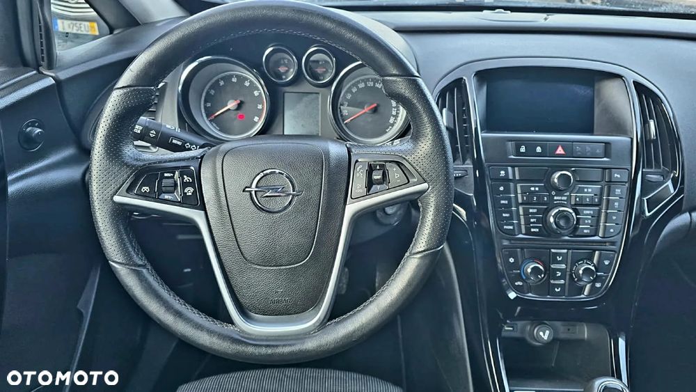 Opel Astra 1.4 Turbo Innovation - 23