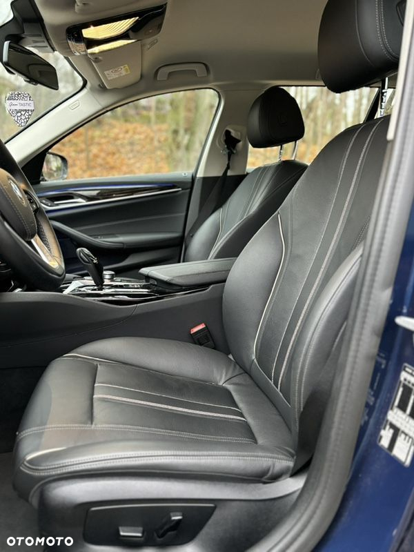 BMW Seria 5 520d Touring Luxury Line - 8