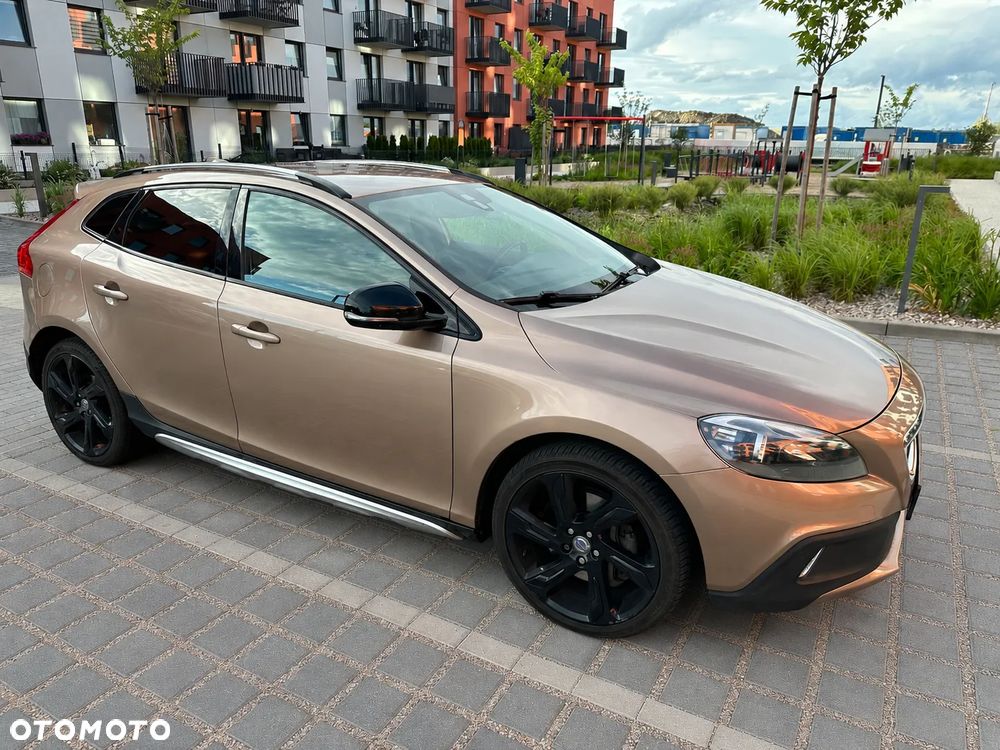 Volvo V40 Cross Country D3 Momentum - 4