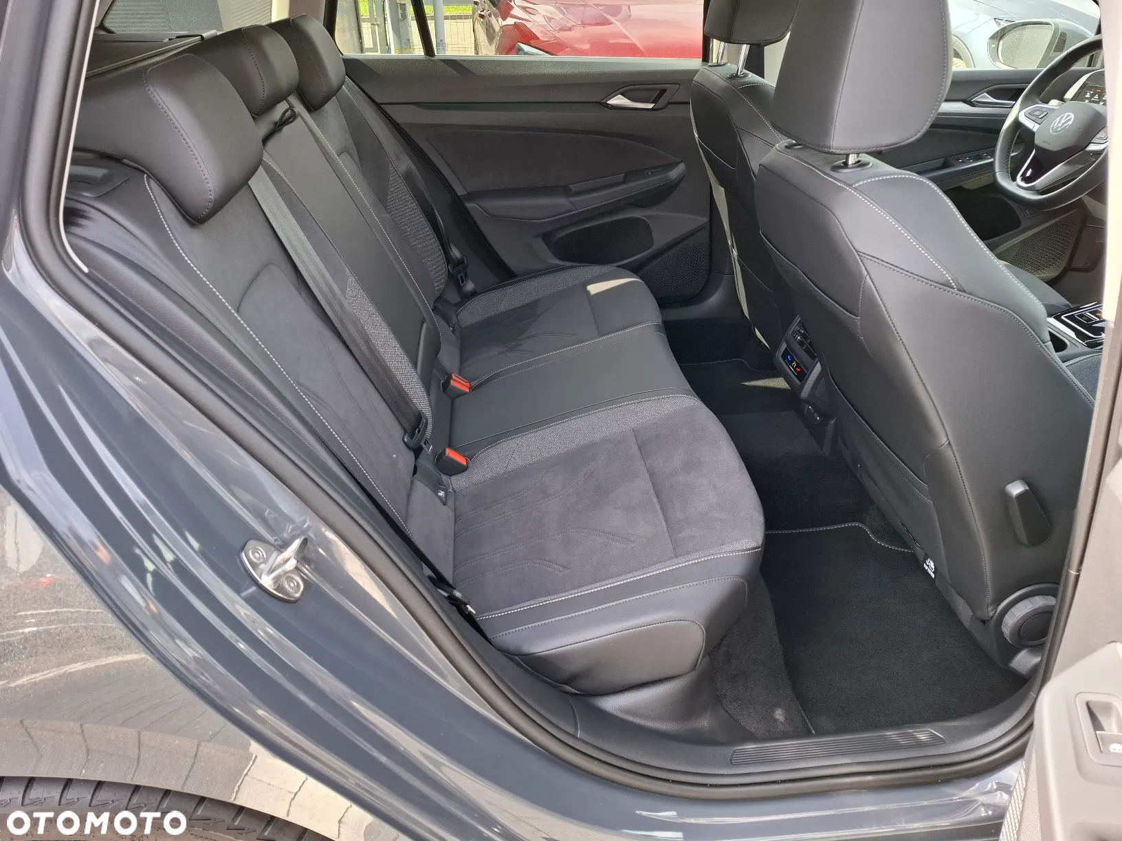Volkswagen Golf Variant 1.5 eTSI OPF DSG Style - 14