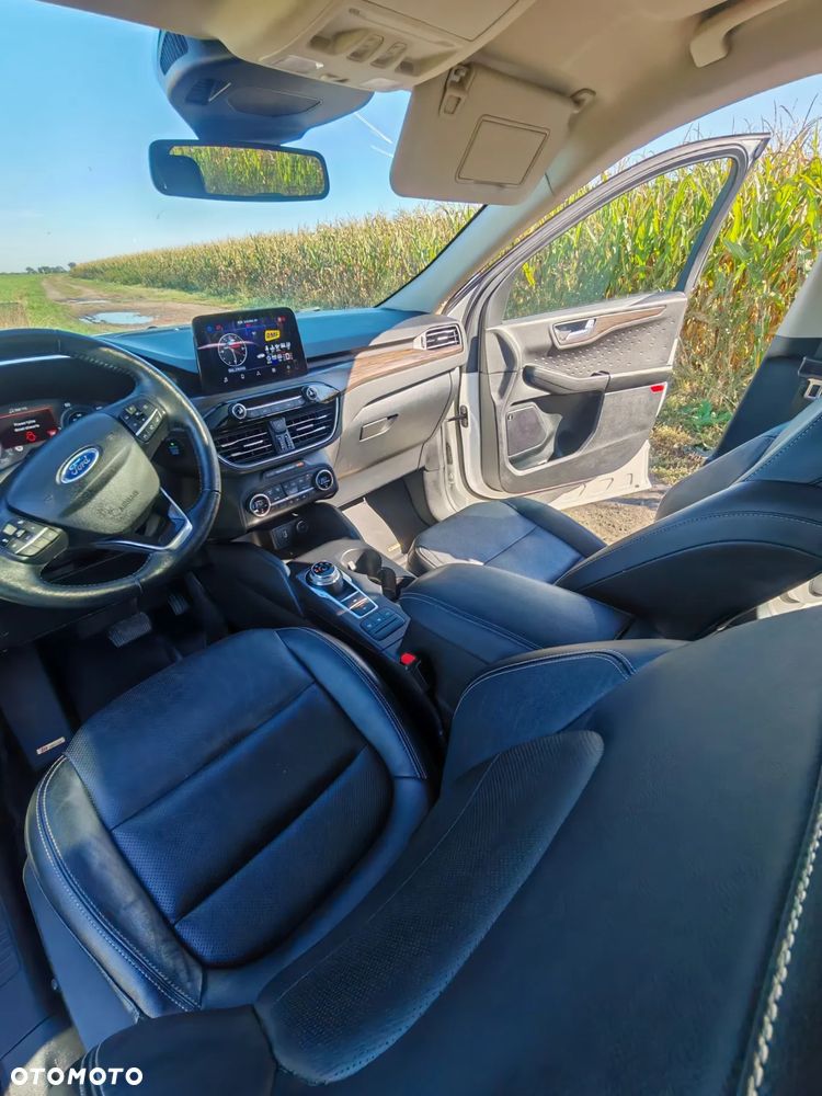 Ford Kuga 2.5 FHEV AWD Titanium X - 26