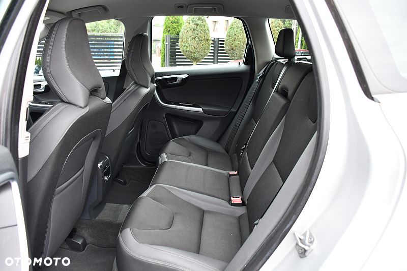 Volvo XC 60 D4 Geartronic Momentum - 20