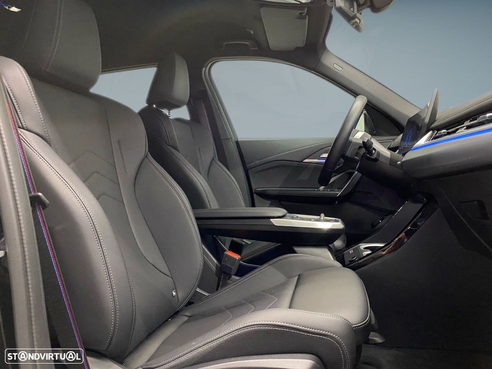BMW iX1 eDrive20 Pack Desportivo M Pro - 14