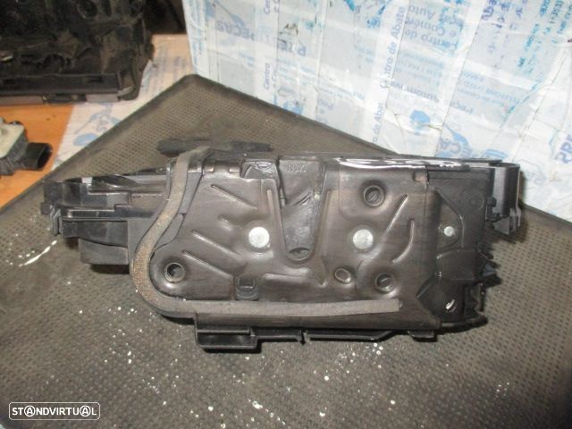 Fecho 5TB837015 VW POLO 6  2018 1.0I 75CV 5P CINZA FESQ 7 PINOS - 3